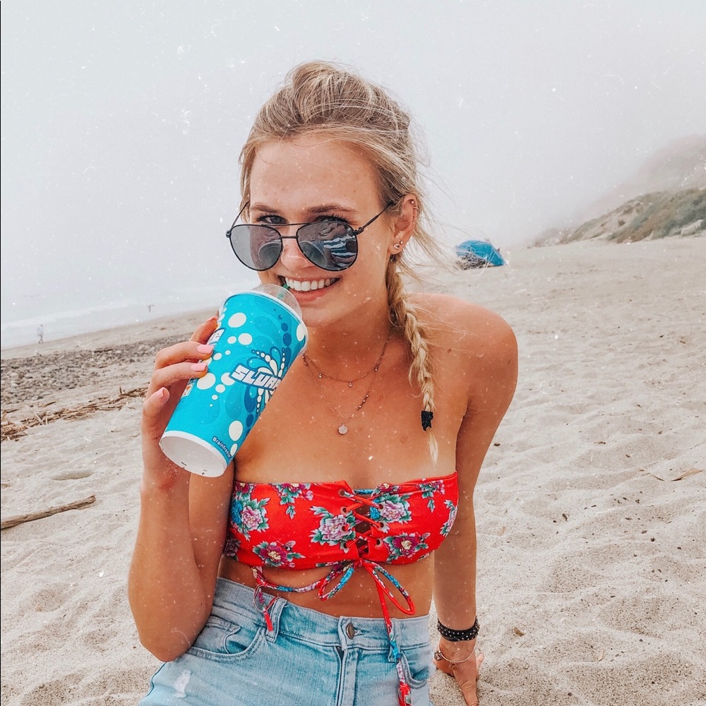 Meet your Posher, Saylor